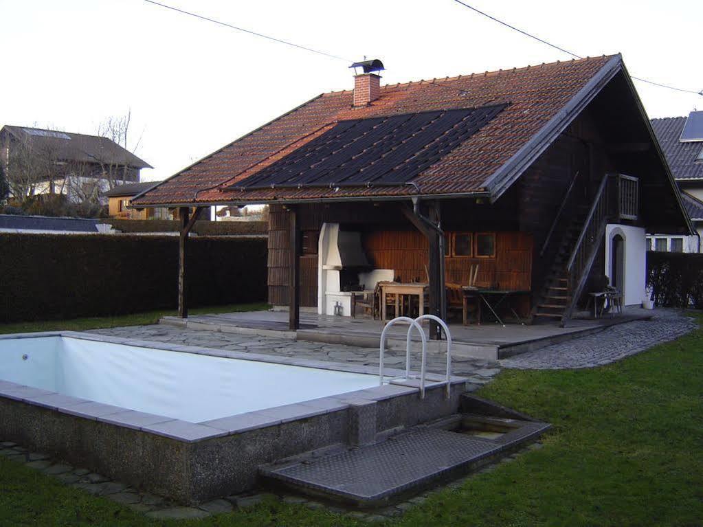 特洛卡斯腾新霍芬度假屋 Neuhofen im Innkreis 外观 照片